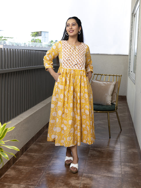 MULMUL ARUNIMA FLORAL BLOCK PRINTED DRESS MULMUL ARUNIMA FLORAL BLOCK PRINTED DRESS